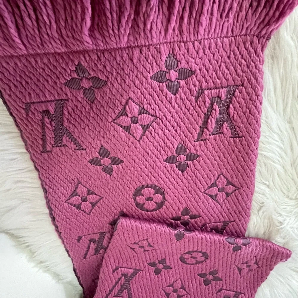 Louis Vuitton Echarpe Stole Scarf/Muffler. - Picture 10 of 11
